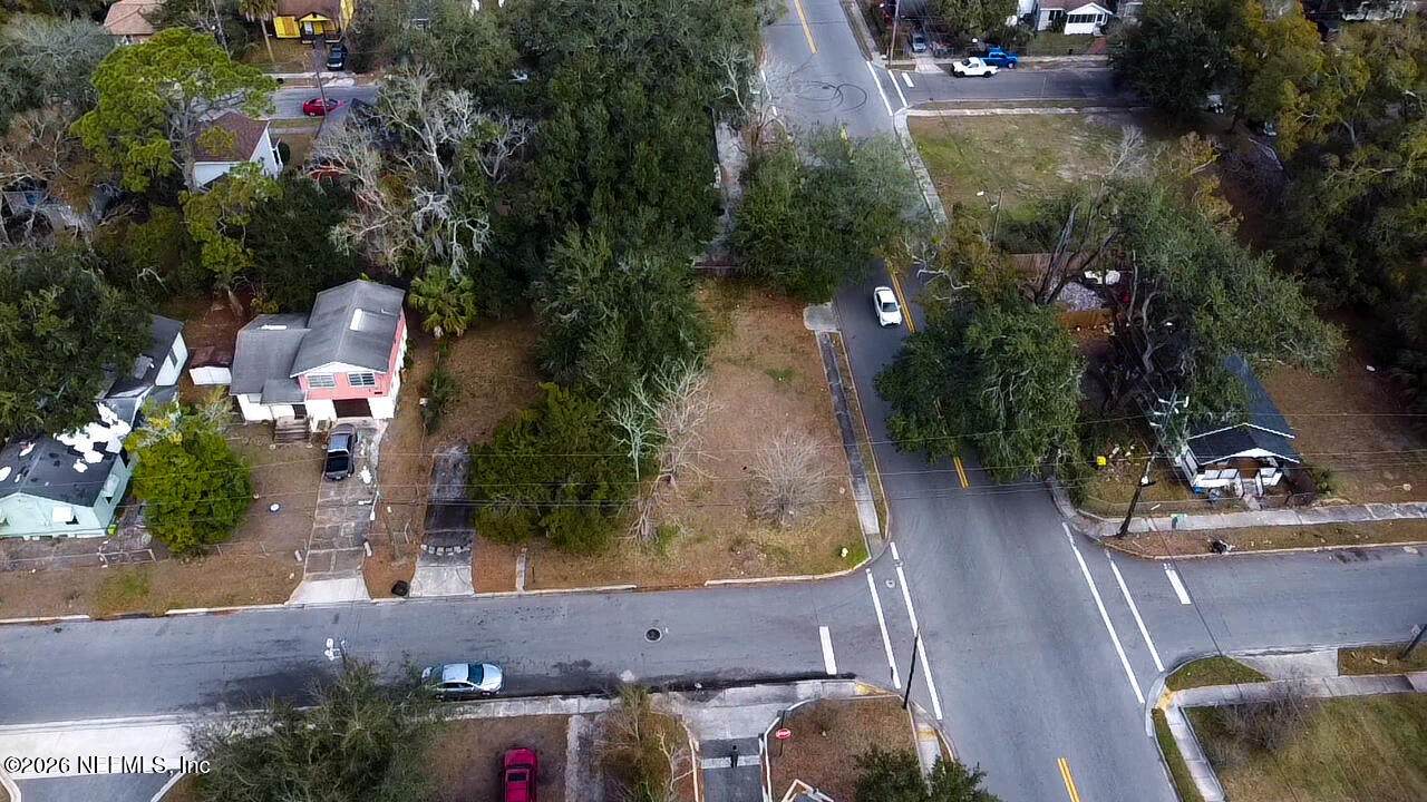 1305 29TH Street - Photo 1