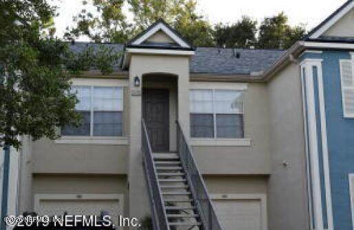 13703 Richmond Park Drive - Photo 1