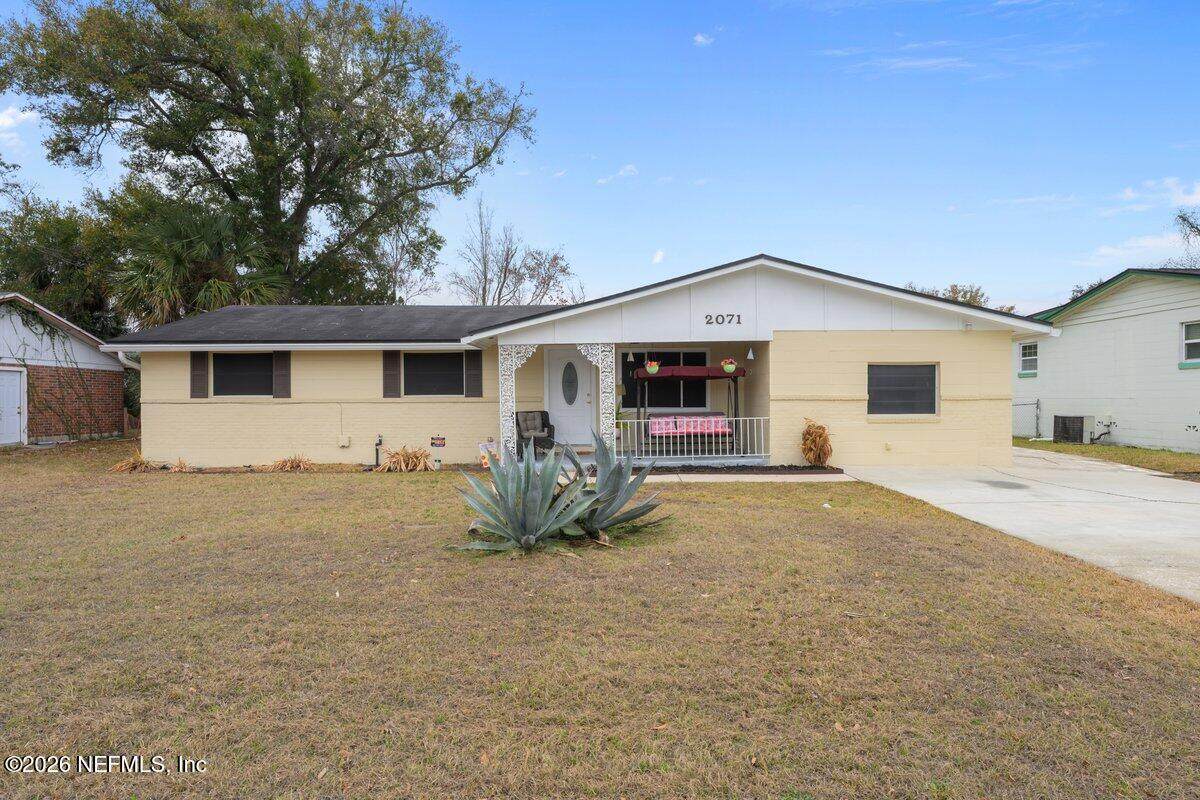 2071 Courtney Drive - Photo 1