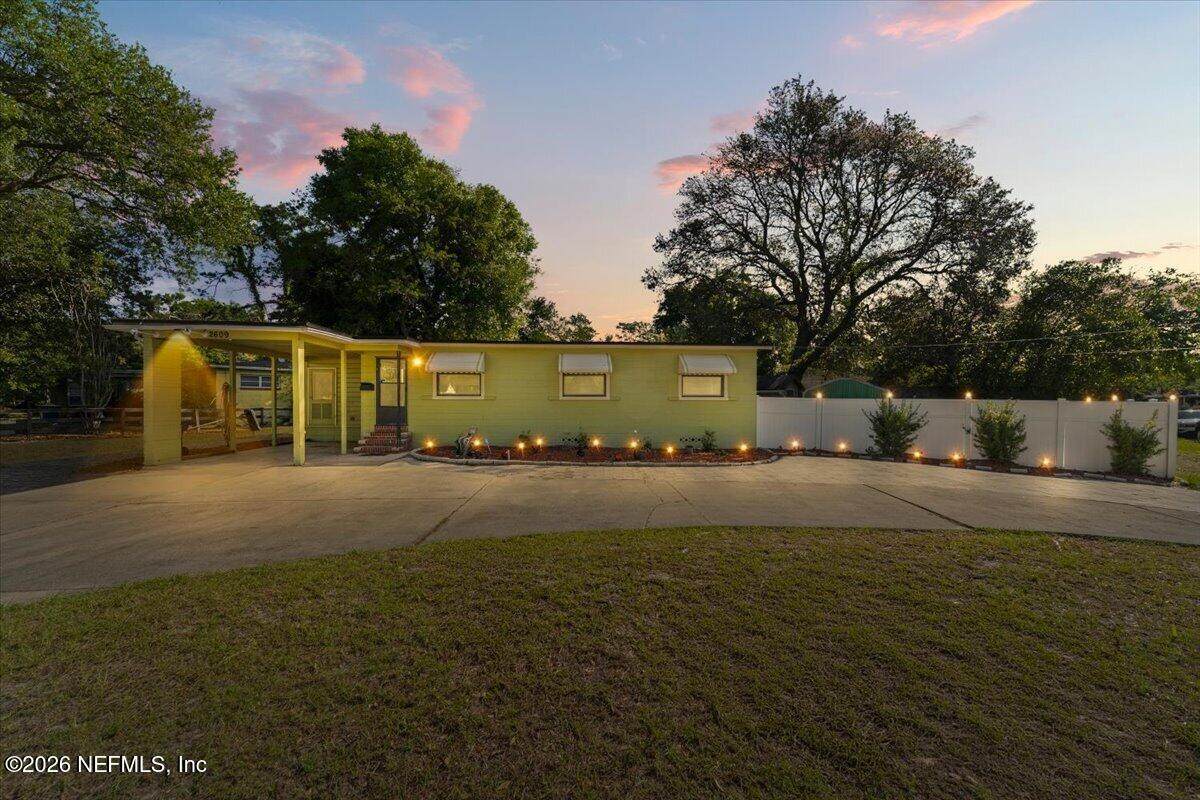 2609 Townsend Boulevard - Photo 1
