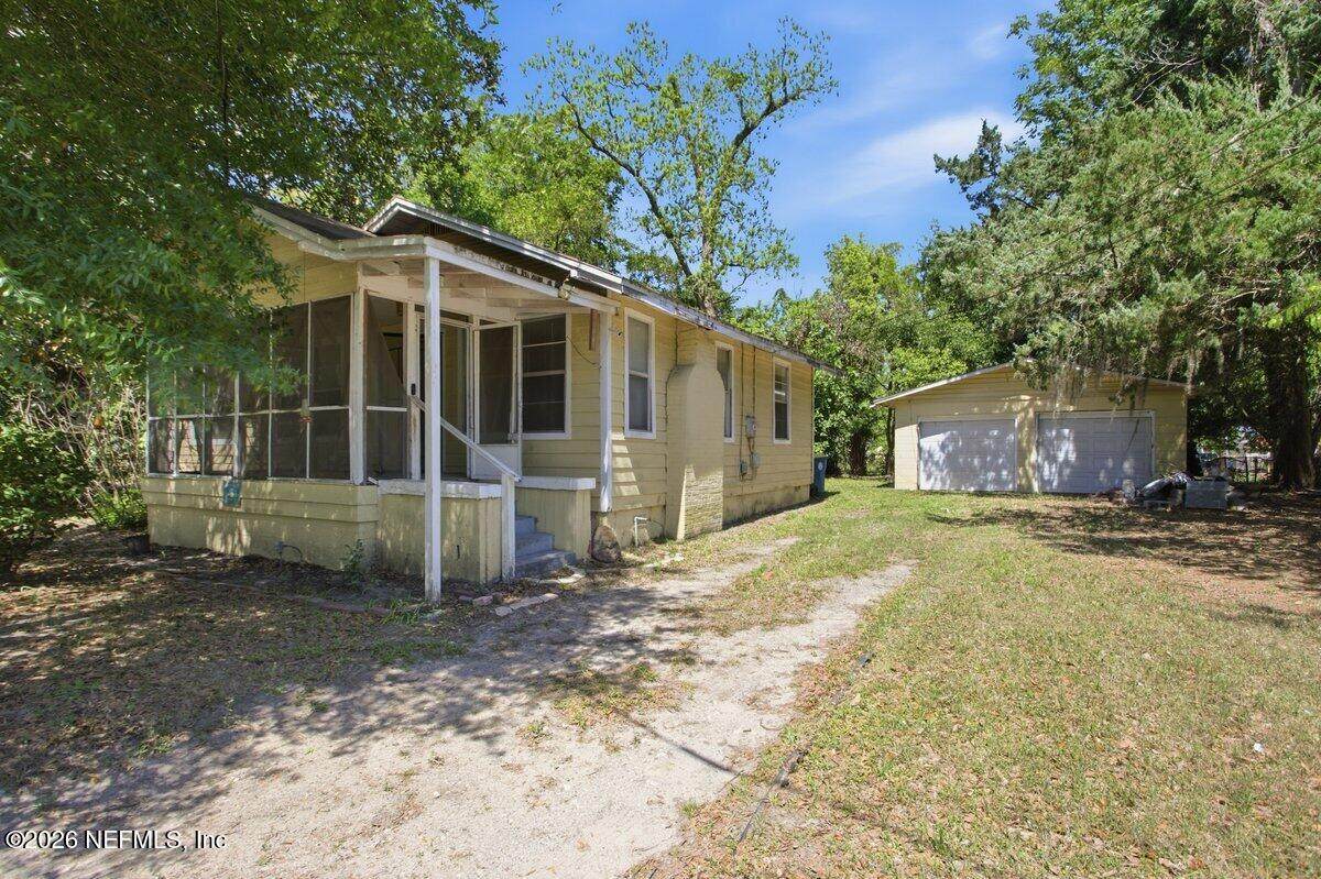 1405 Lila Street - Photo 1