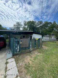 3018 9TH Street - Photo 1