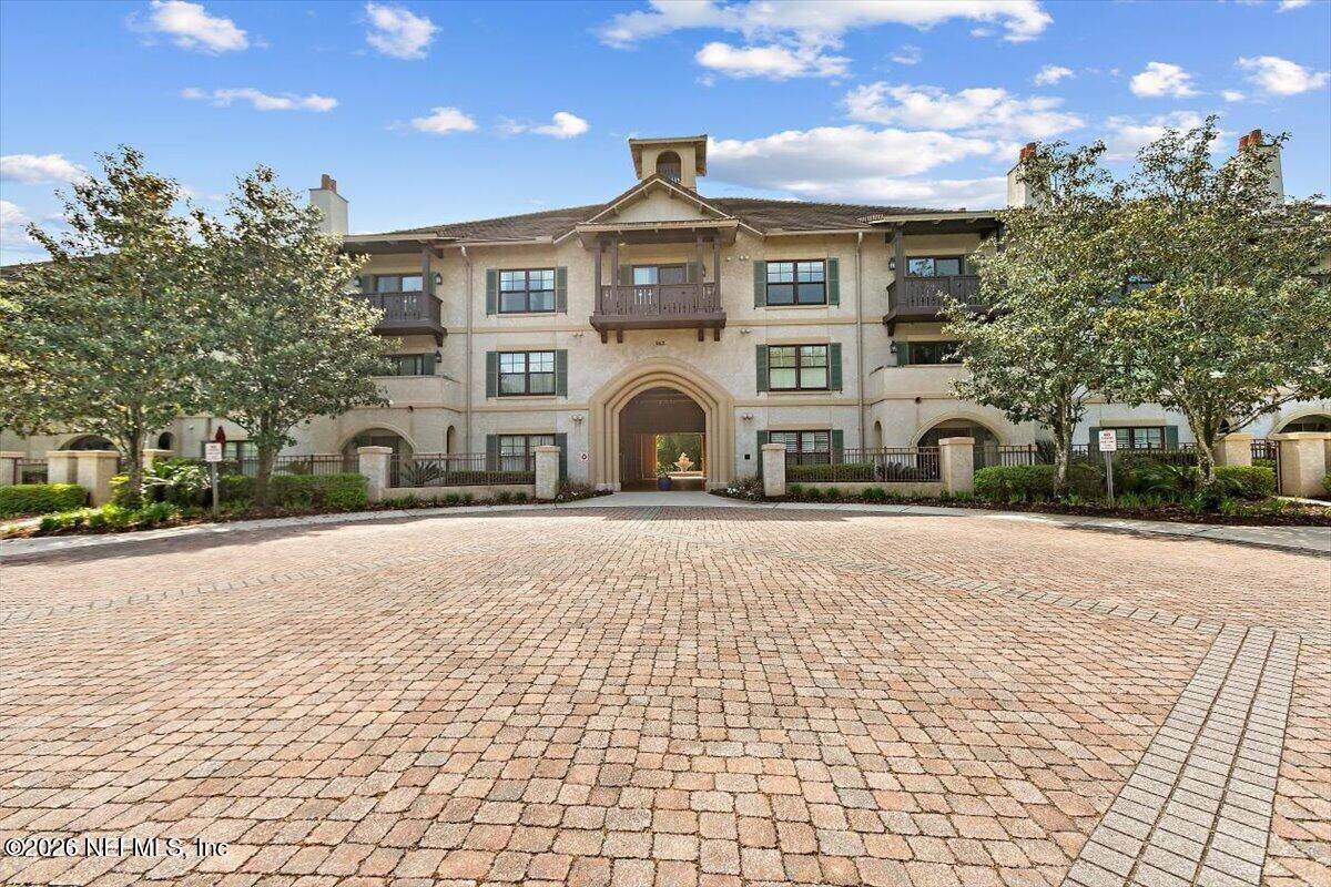 965 Registry Boulevard - Photo 1