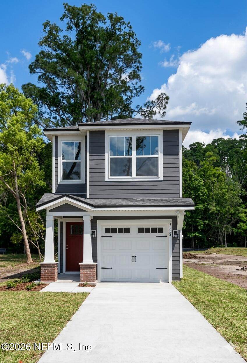 3247 Pine Avenue - Photo 1