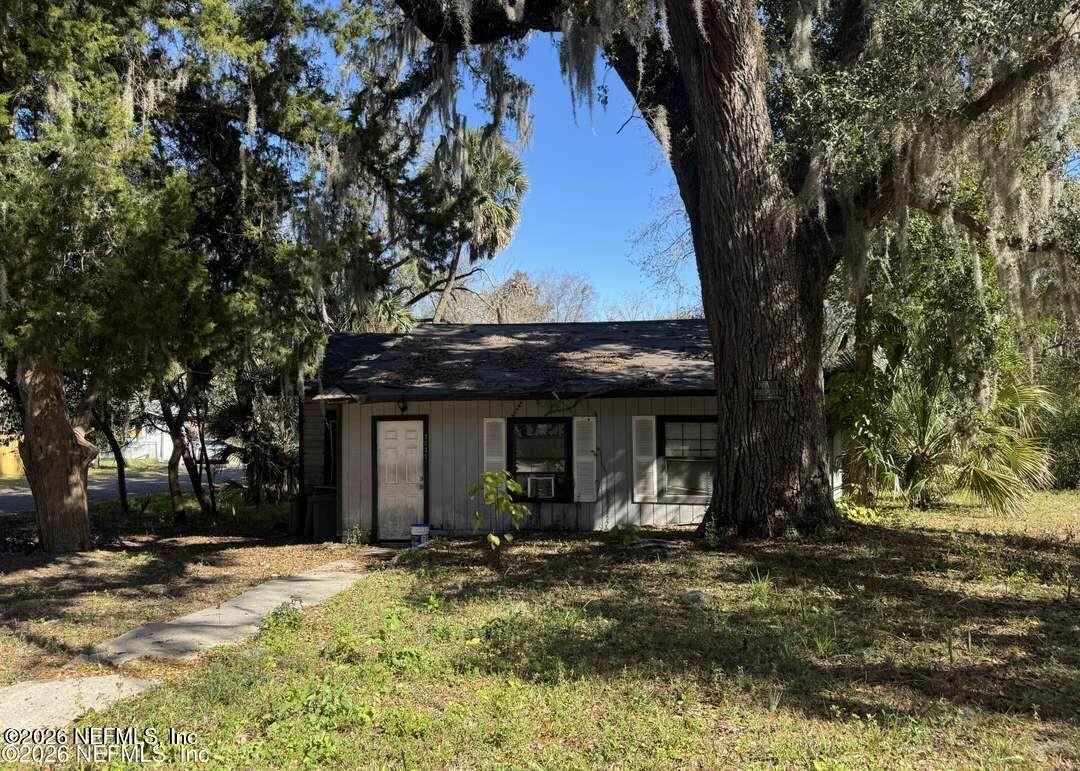 7035 Elwood Avenue - Photo 1