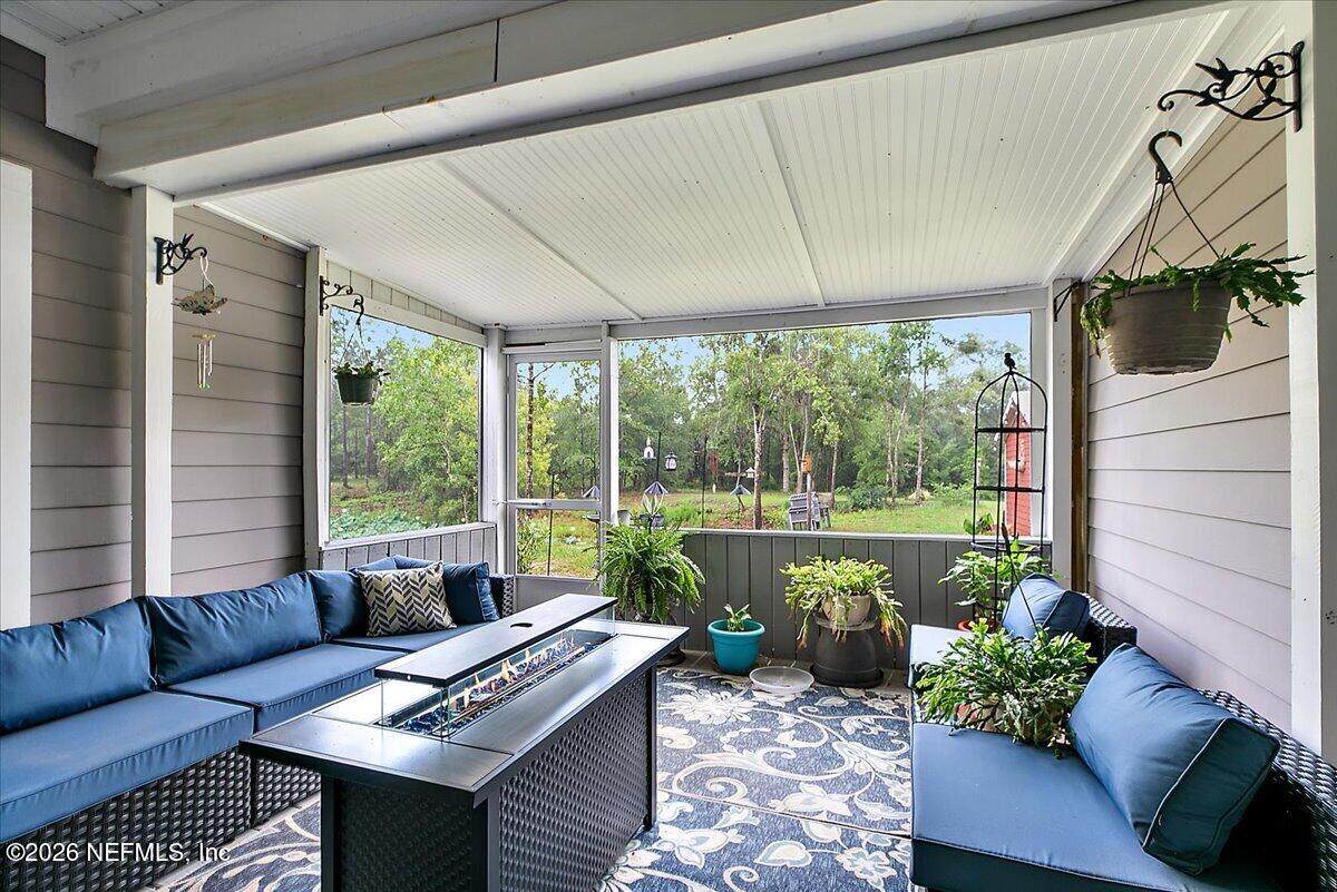 2074 Paloma Court - Photo 1