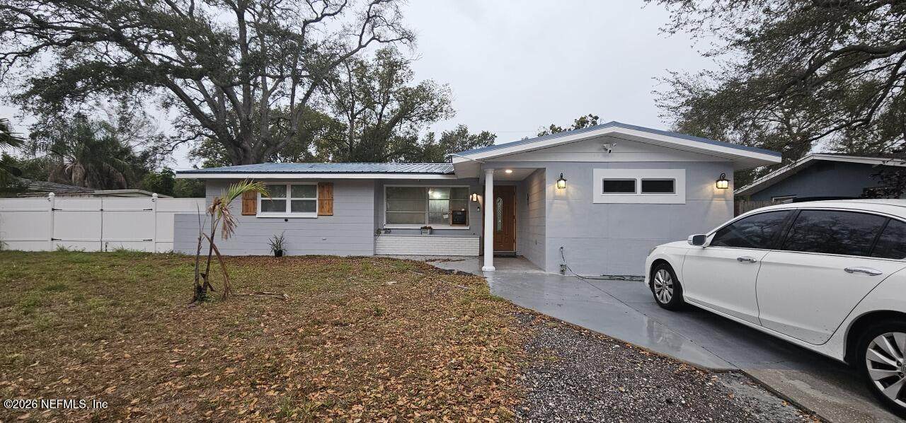 10468 108TH Street - Photo 1