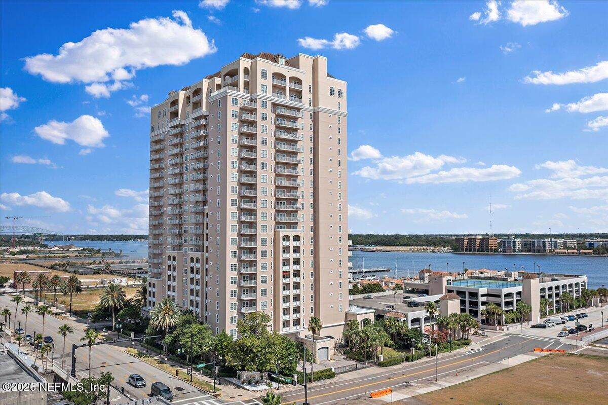 400 Bay Street - Photo 1
