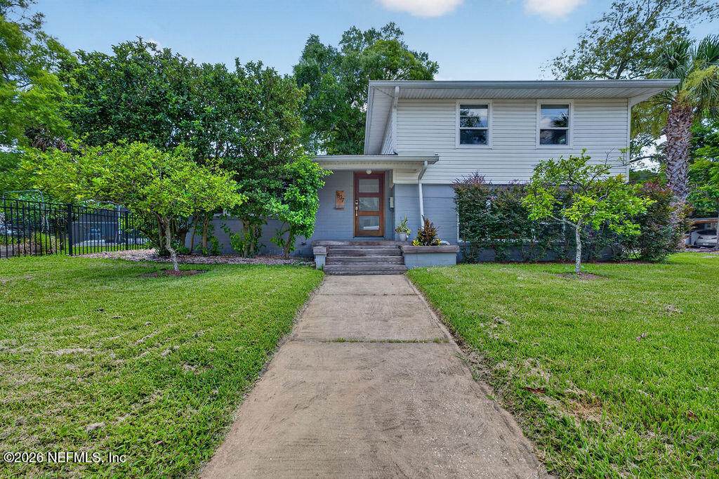 1827 Cherry Street - Photo 1