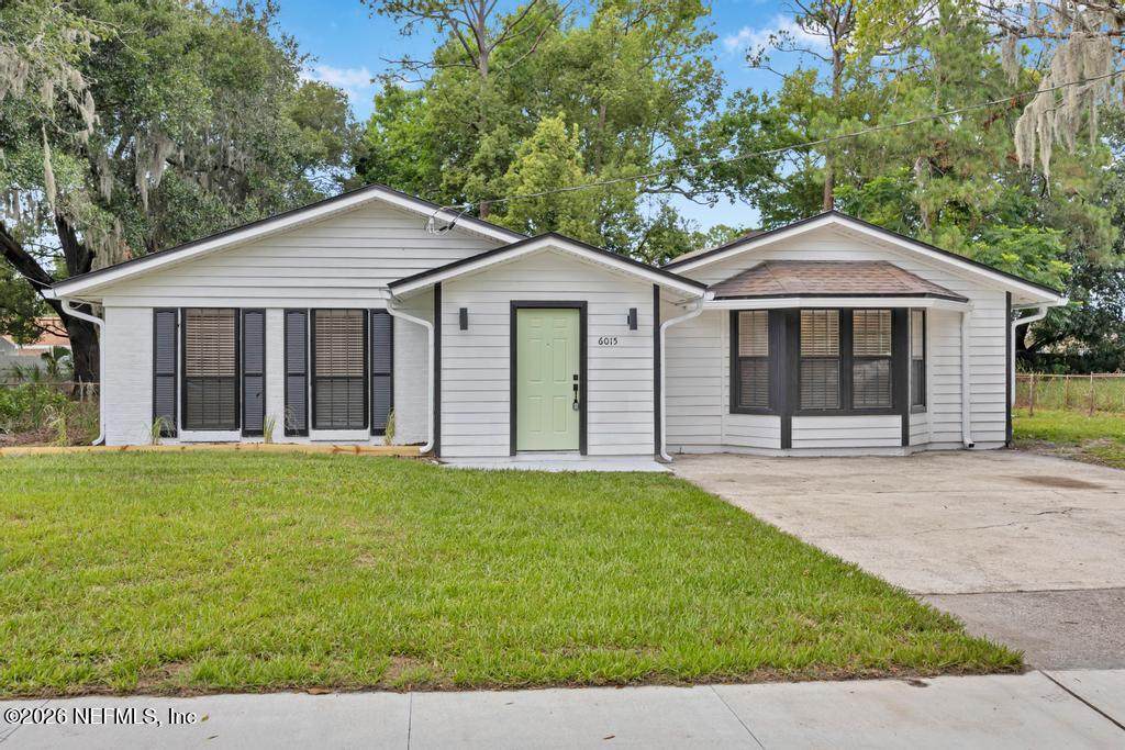 6015 Royal Estates Place - Photo 1