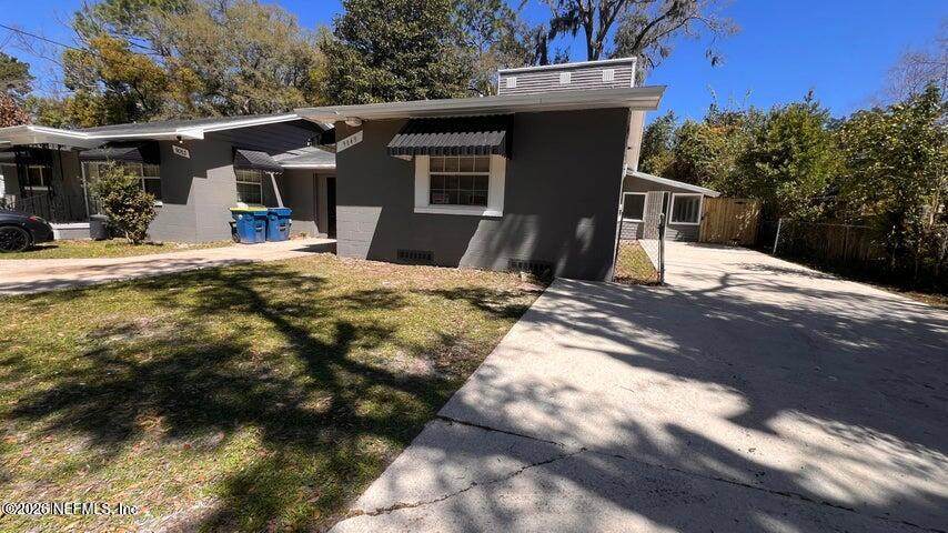9053 Jefferson Avenue - Photo 1