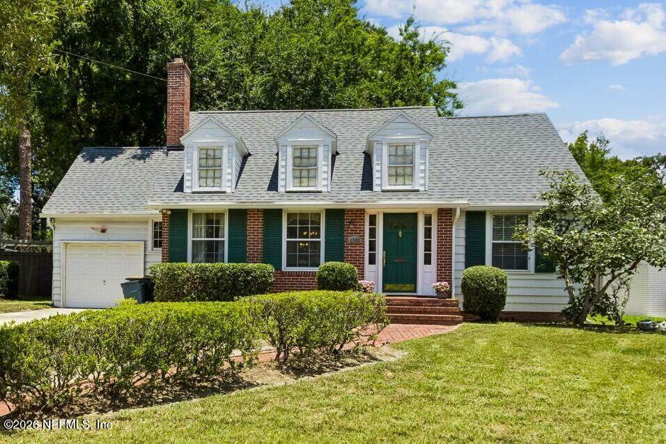 1729 Dogwood Place - Photo 1