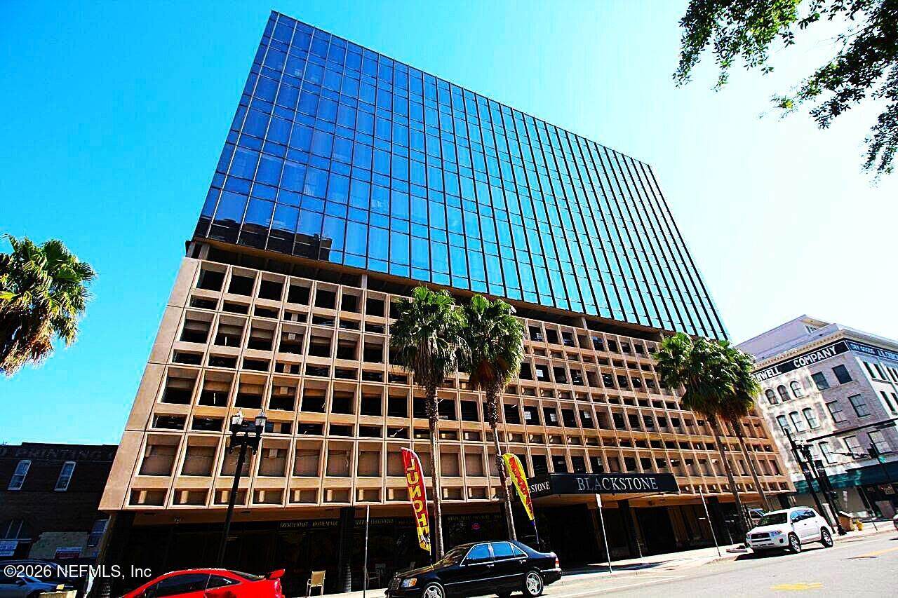 233 Bay Street - Photo 1