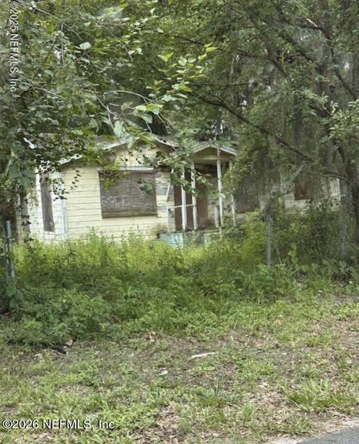3842 Beverly Avenue - Photo 1