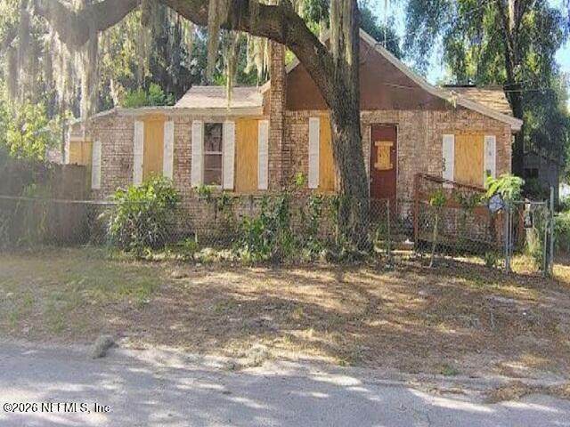 200 Benham Street - Photo 1