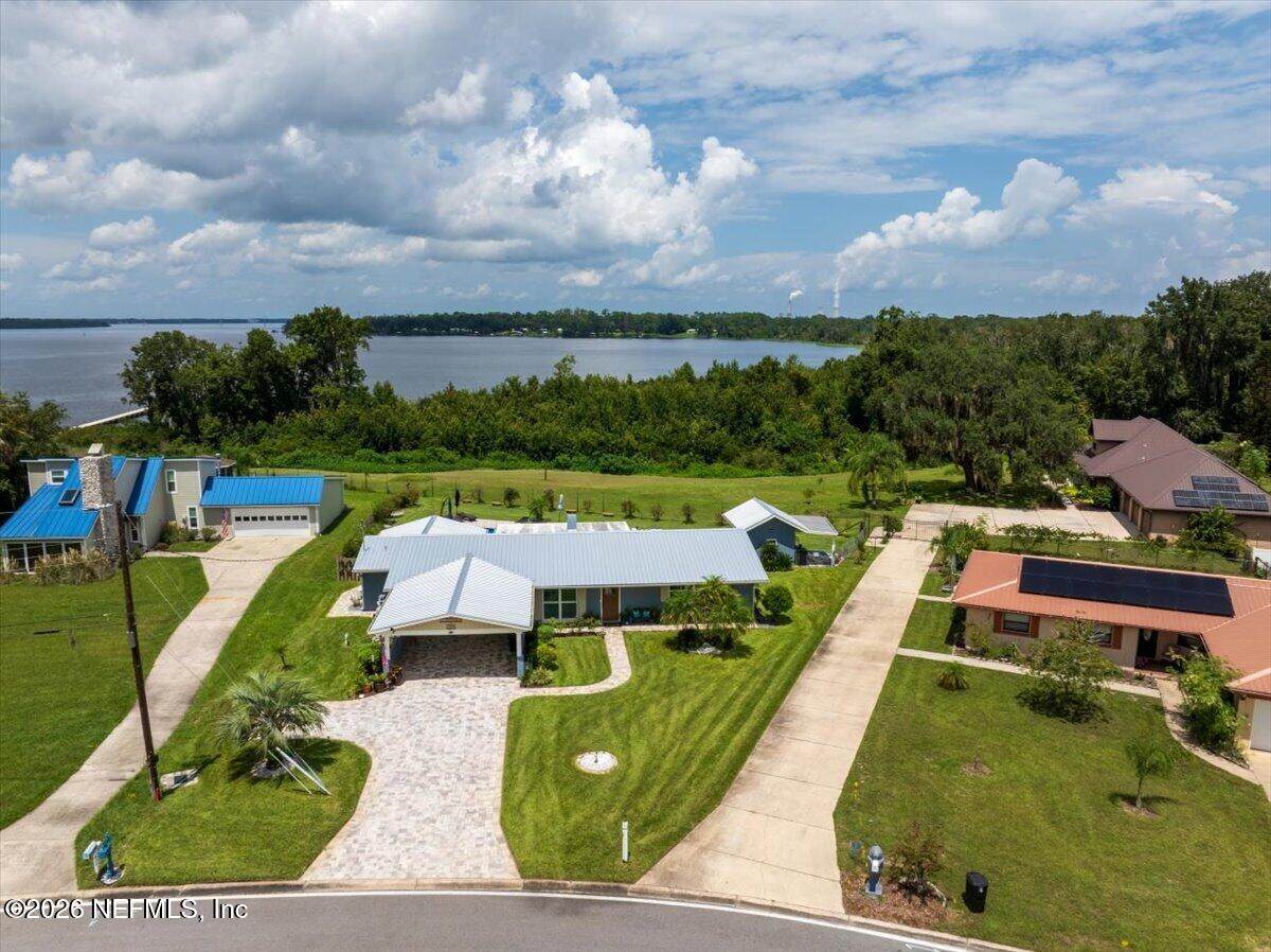 209 River Drive - Photo 1
