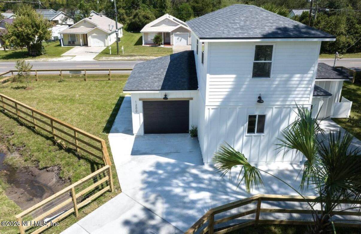 1200 Clay Street - Photo 1