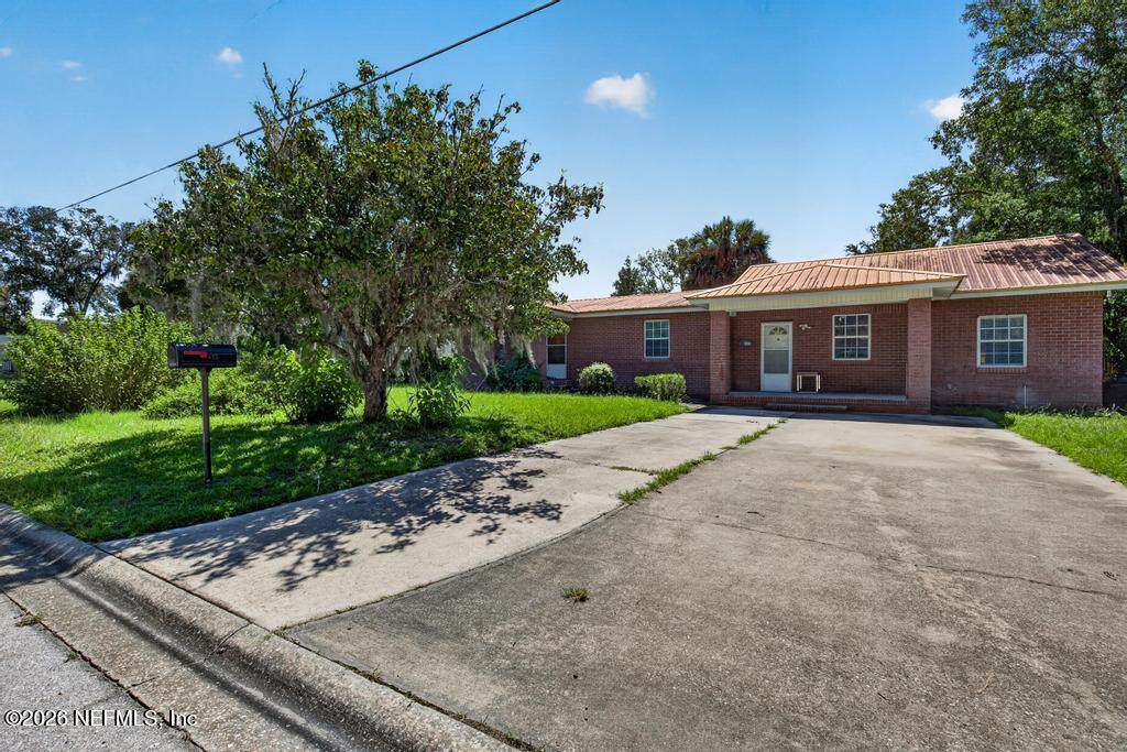 615 Walburg Street - Photo 1