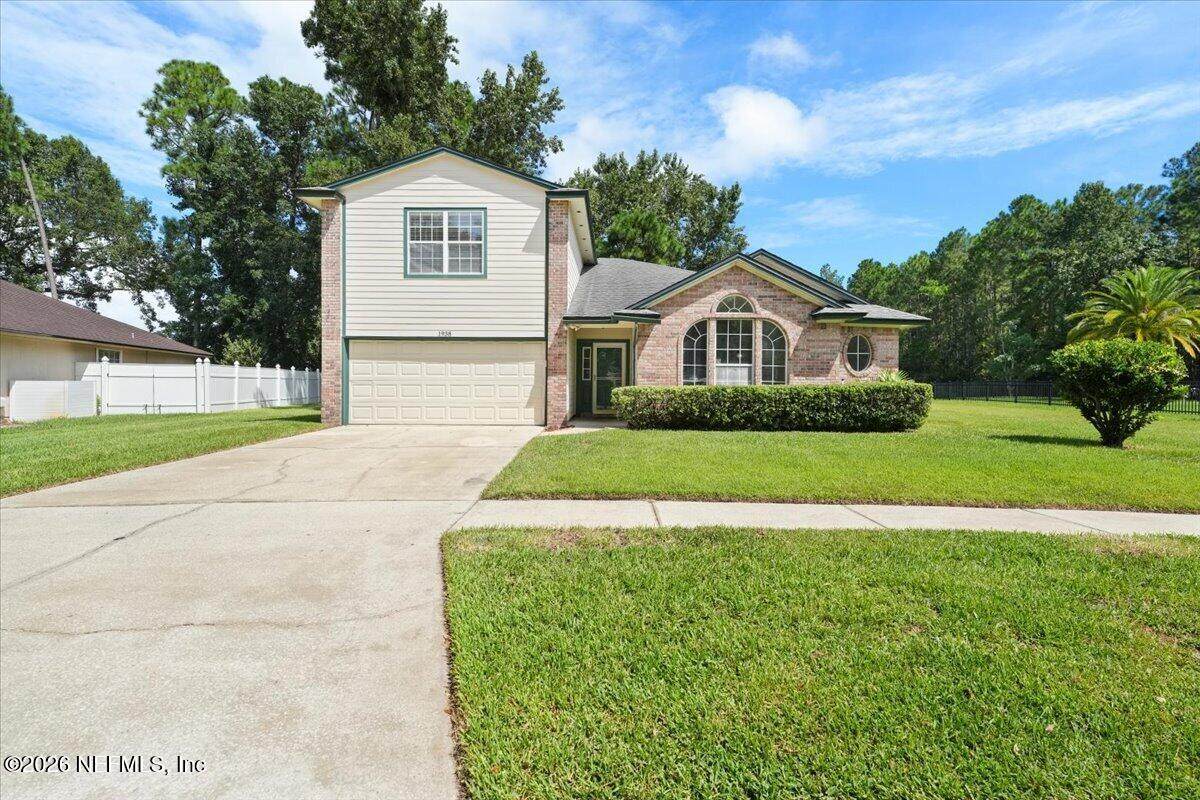 1938 Hovington Circle - Photo 1