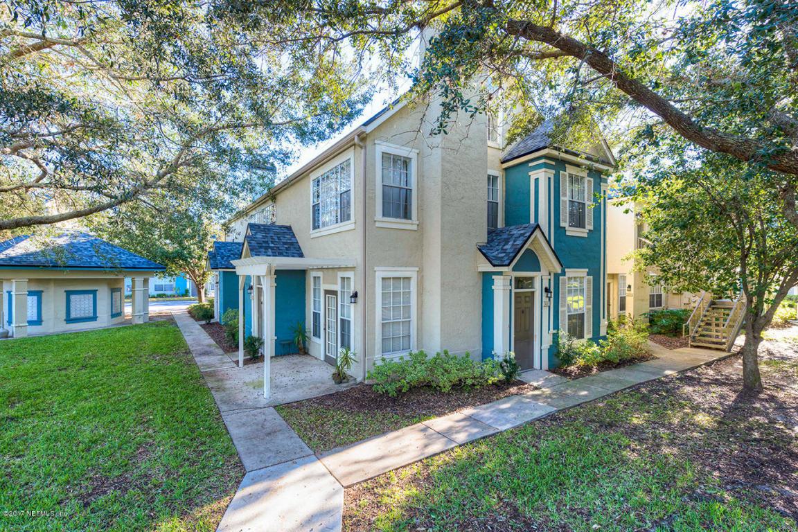 13703 Richmond Park Dr - Photo 1