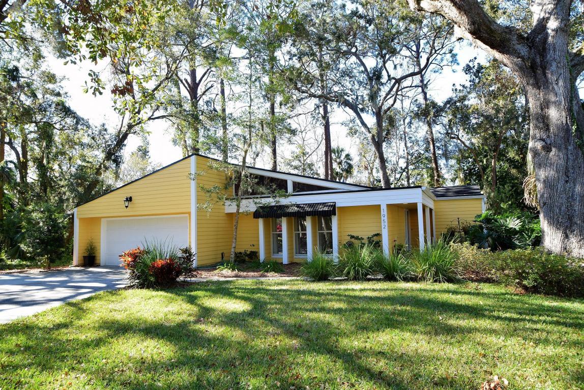 1952 Seagull Cove - Photo 1