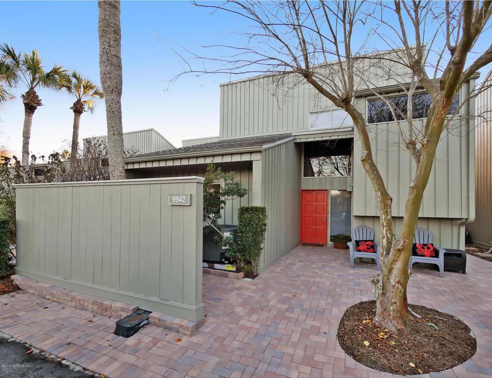 9942 Sawgrass Dr - Photo 1