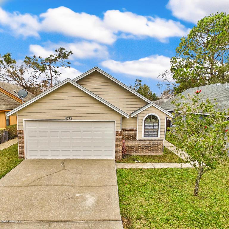 8722 Pinevalley Ln - Photo 1
