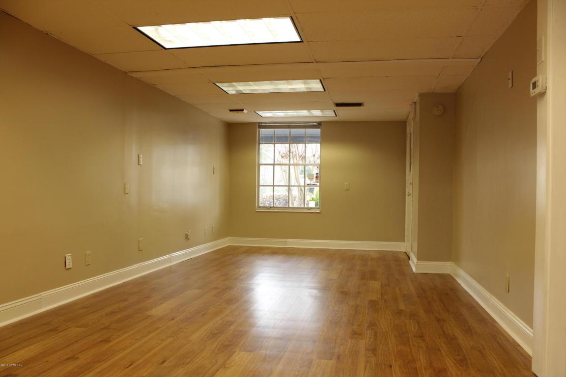 673 Kingsley Ave - Photo 1