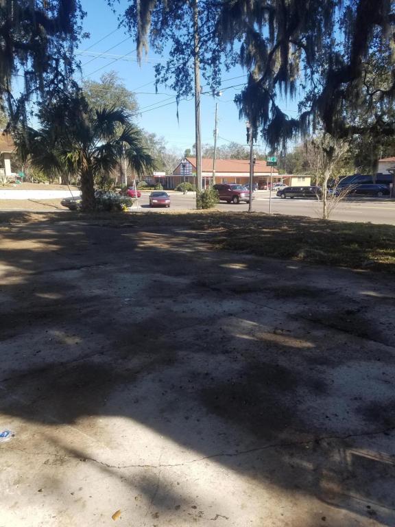 4220 Main St - Photo 1