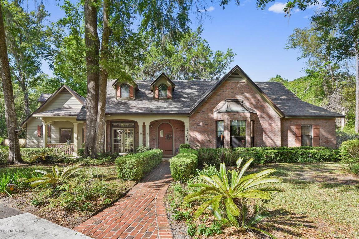 1102 Westwood Dr - Photo 1