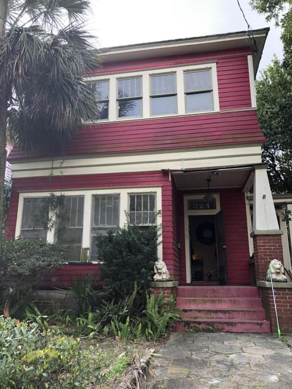 324 7TH St - Photo 1
