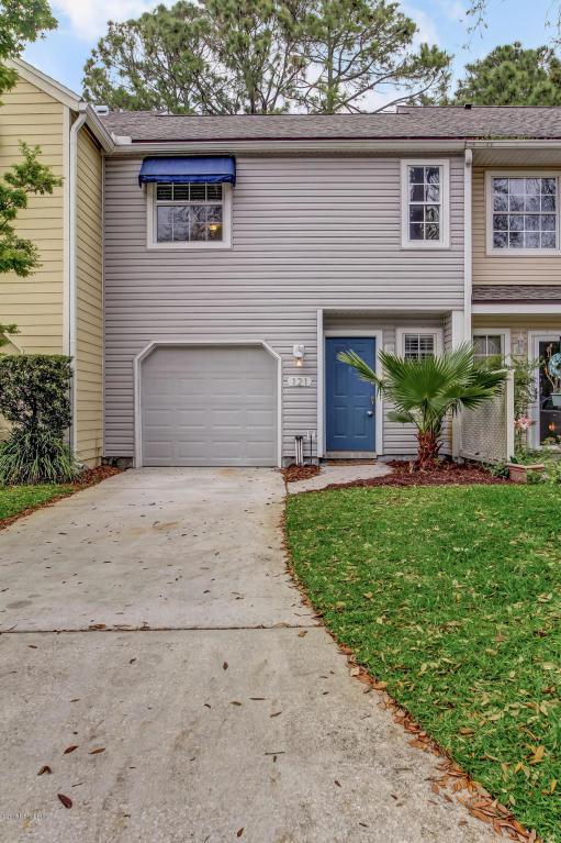 121 Sand Castle Way - Photo 1