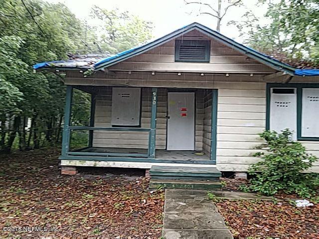 930 Kenmore St - Photo 1