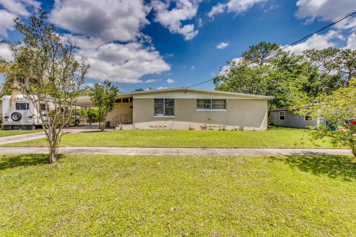 3121 Holly Berry Ln - Photo 1
