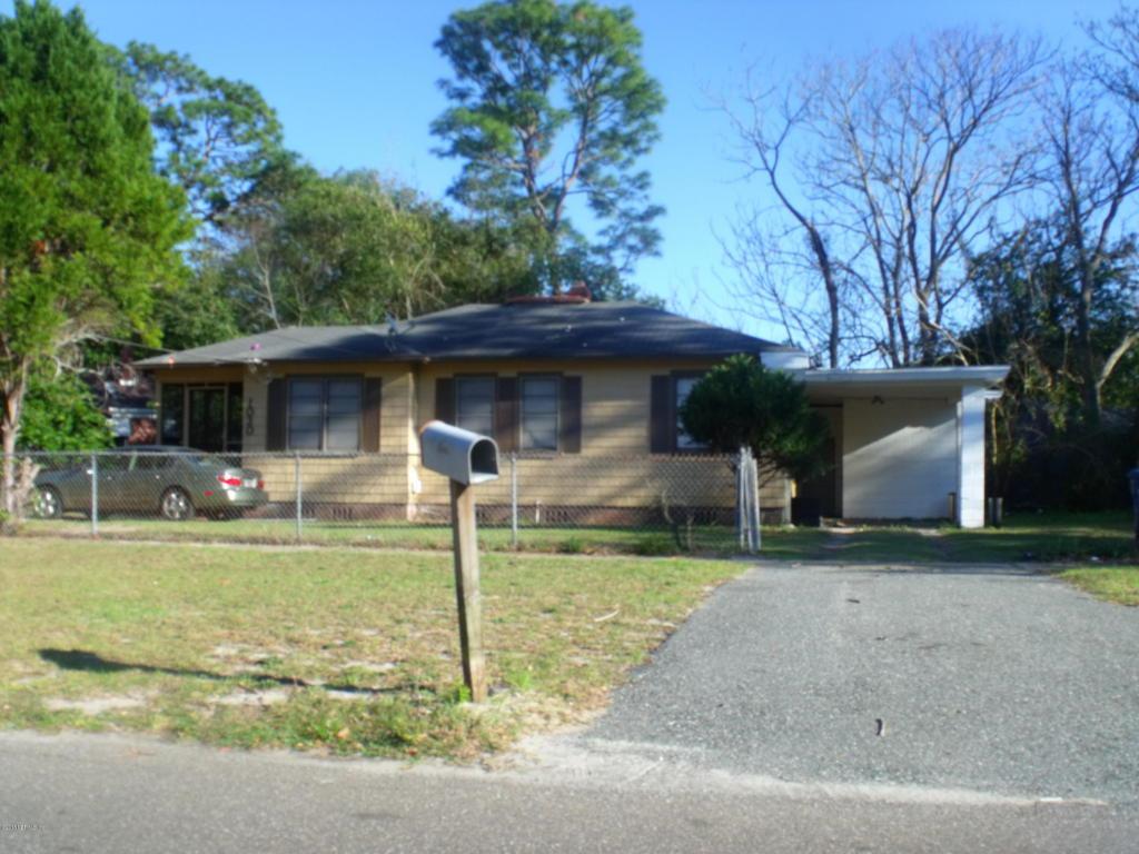 1030 Lake Forest Blvd - Photo 1