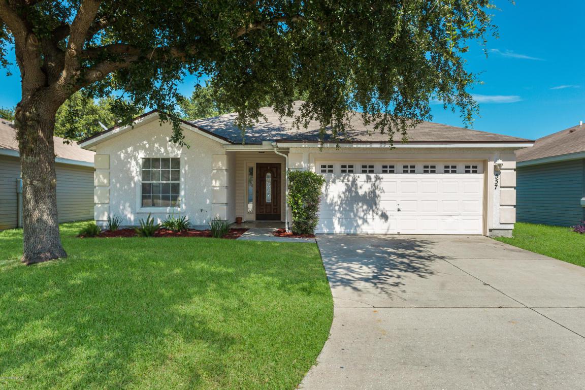 557 Chancellor Dr - Photo 1