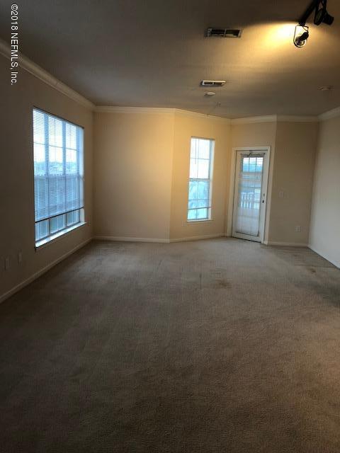 8290 Gate Pkwy - Photo 1