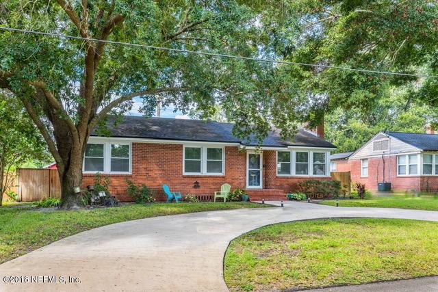 4570 Pinewood Ave - Photo 1