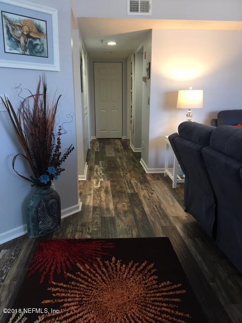204 16TH St - Photo 1