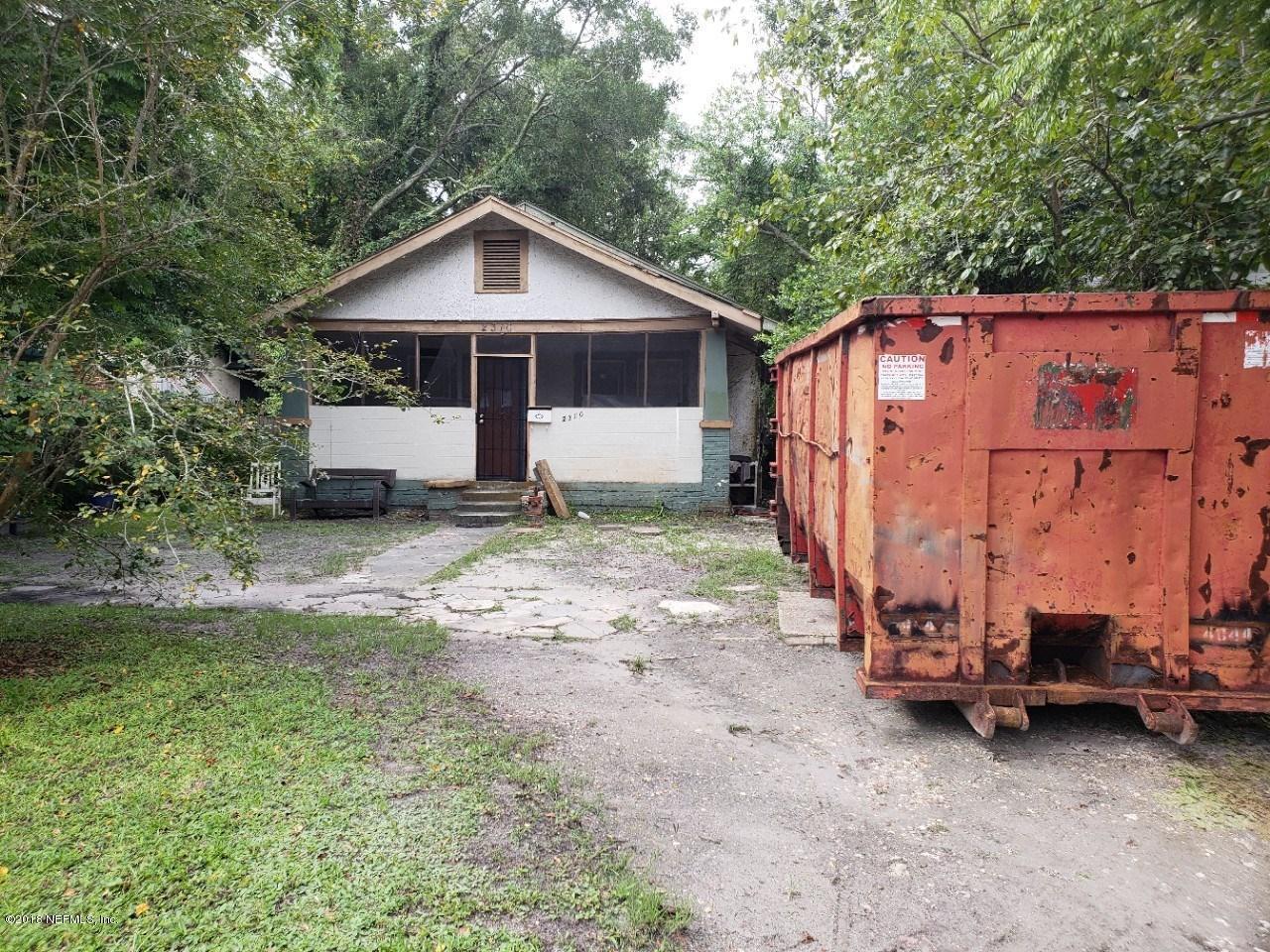 2310 Gilmore St - Photo 1