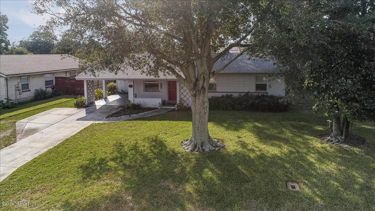904 15TH Ave - Photo 1