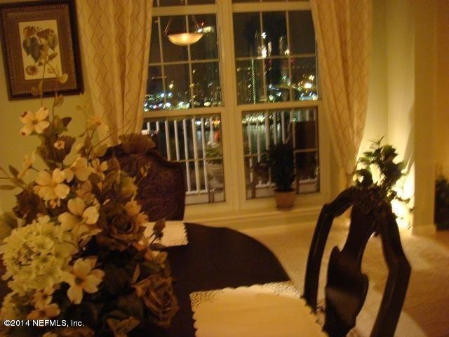400 Bay St - Photo 1