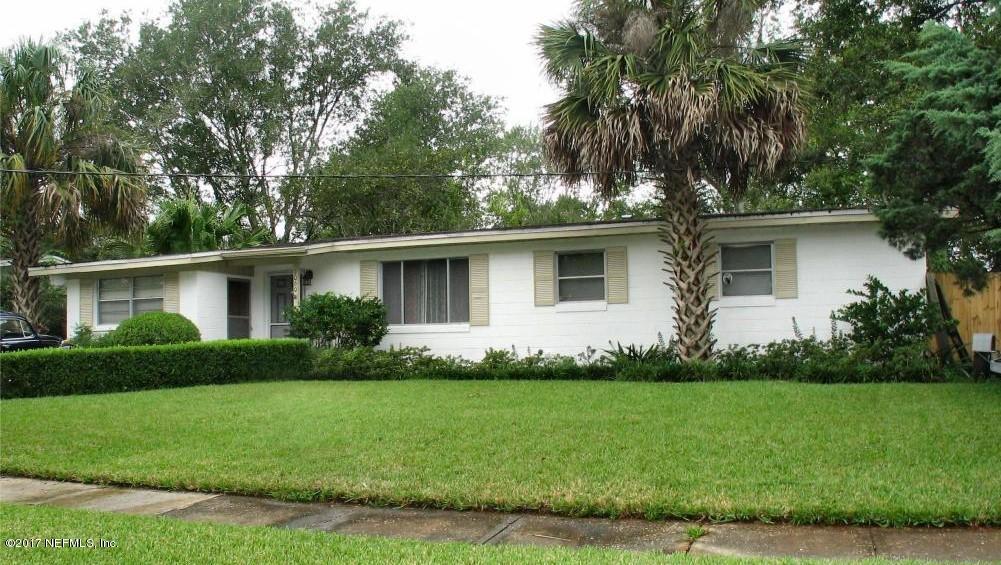 2060 Betsy Dr - Photo 1