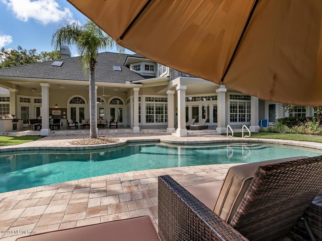 8022 Pebble Creek Ln - Photo 1