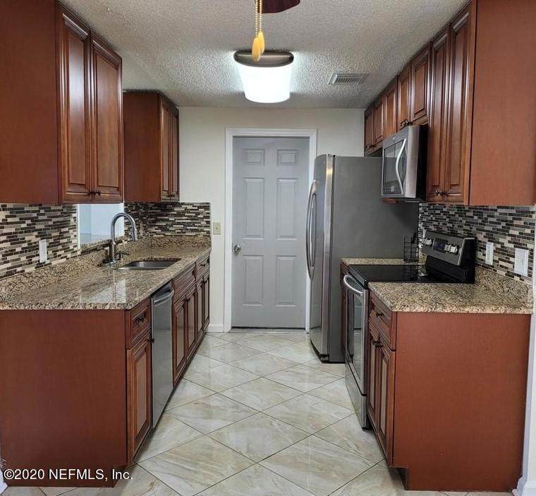 8331 Justin Rd - Photo 1
