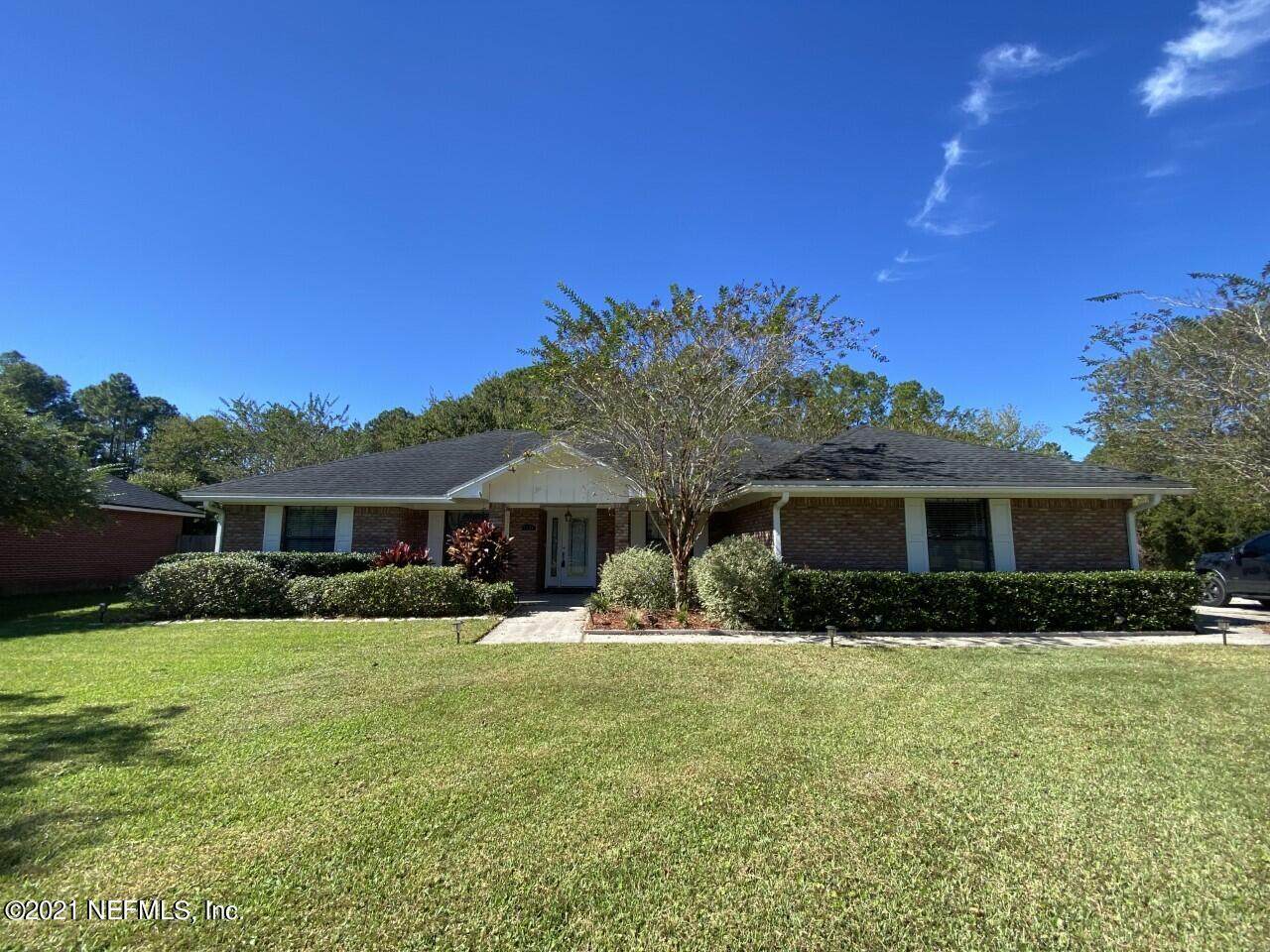 1038 Pebble Ridge Dr - Photo 1