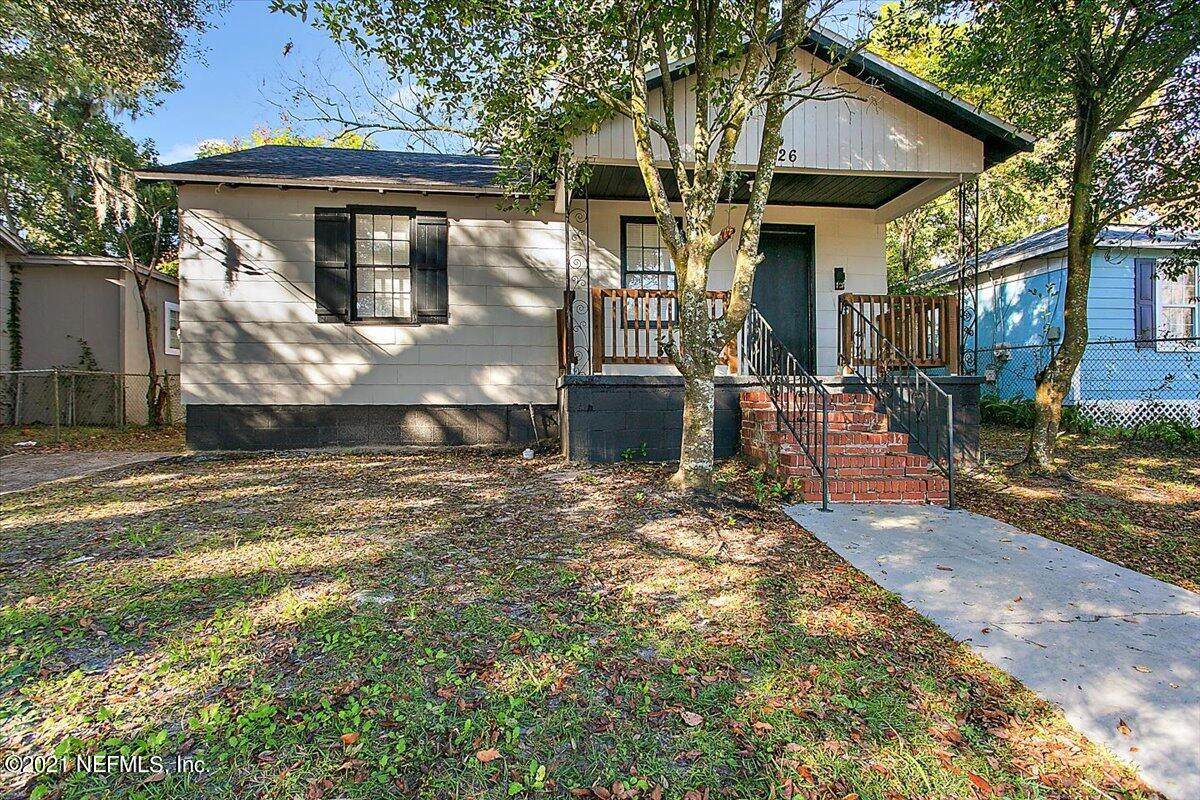 326 King St - Photo 1