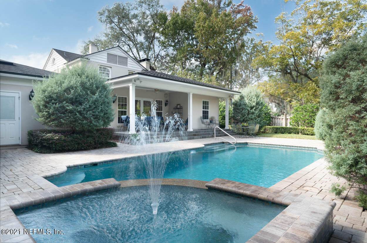 1107 Lakewood Rd - Photo 1