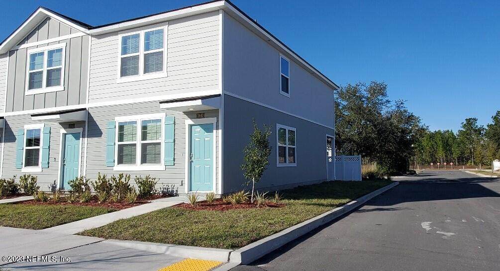 3940 Village View Ln - Photo 1