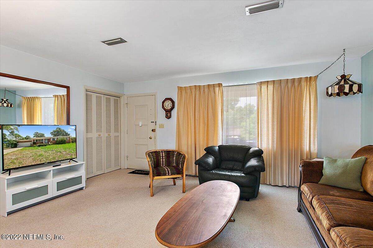 917 Carlotta Rd - Photo 1